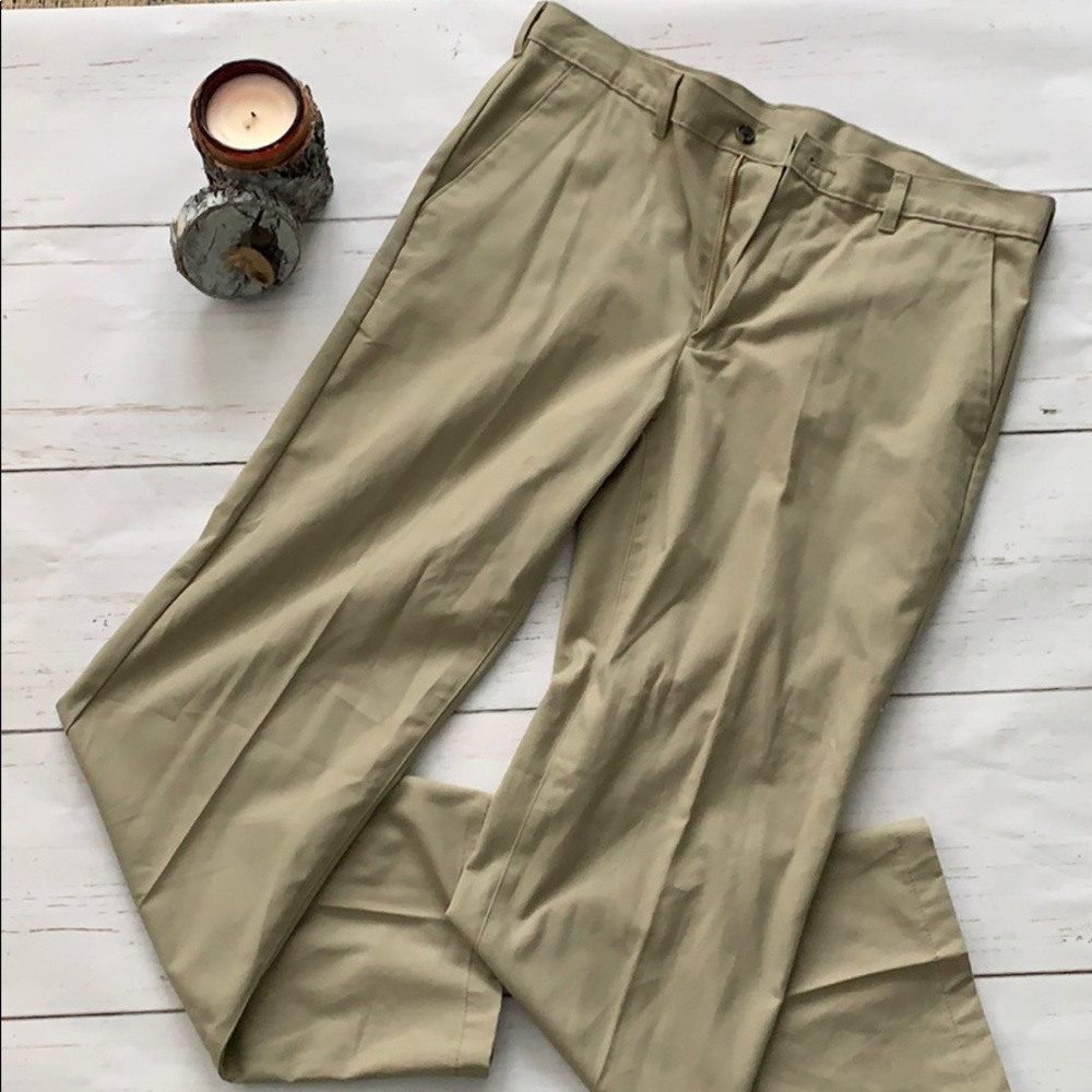 Men’s khaki pants